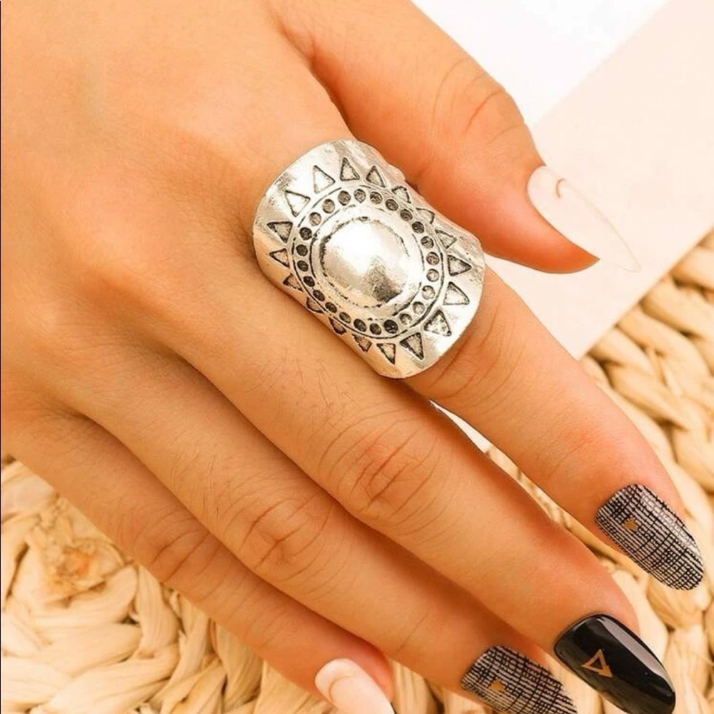 SUMMER SOLSTICE MANDALA SILVER TONE ENGRAVED CHUNKY RING